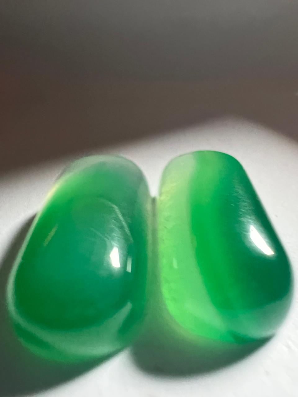 Natural Green Onyx Cabochon: AAA+ Cushion Gemstone